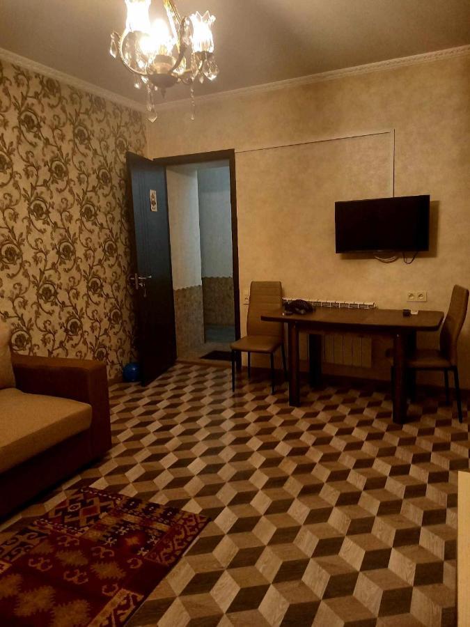 Apartment For Family Tbilisi Eksteriør bilde
